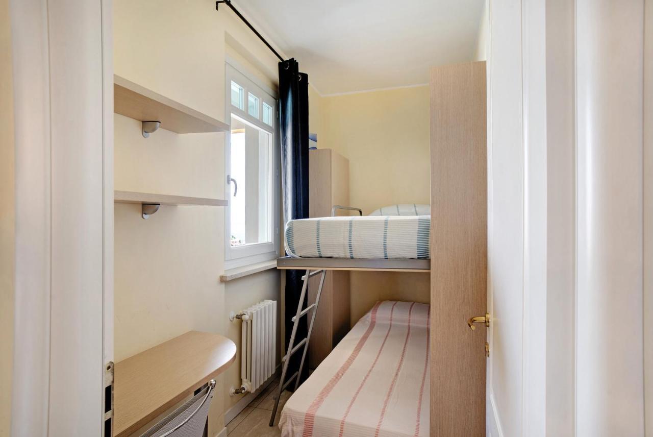 Casa Miradore 600 Mt Dal Mare Imperia Bagian luar foto