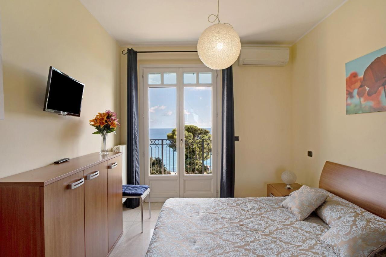 Casa Miradore 600 Mt Dal Mare Imperia Bagian luar foto